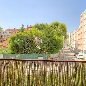 Le Paisible - Proximite Metro A , Villeurbanne France